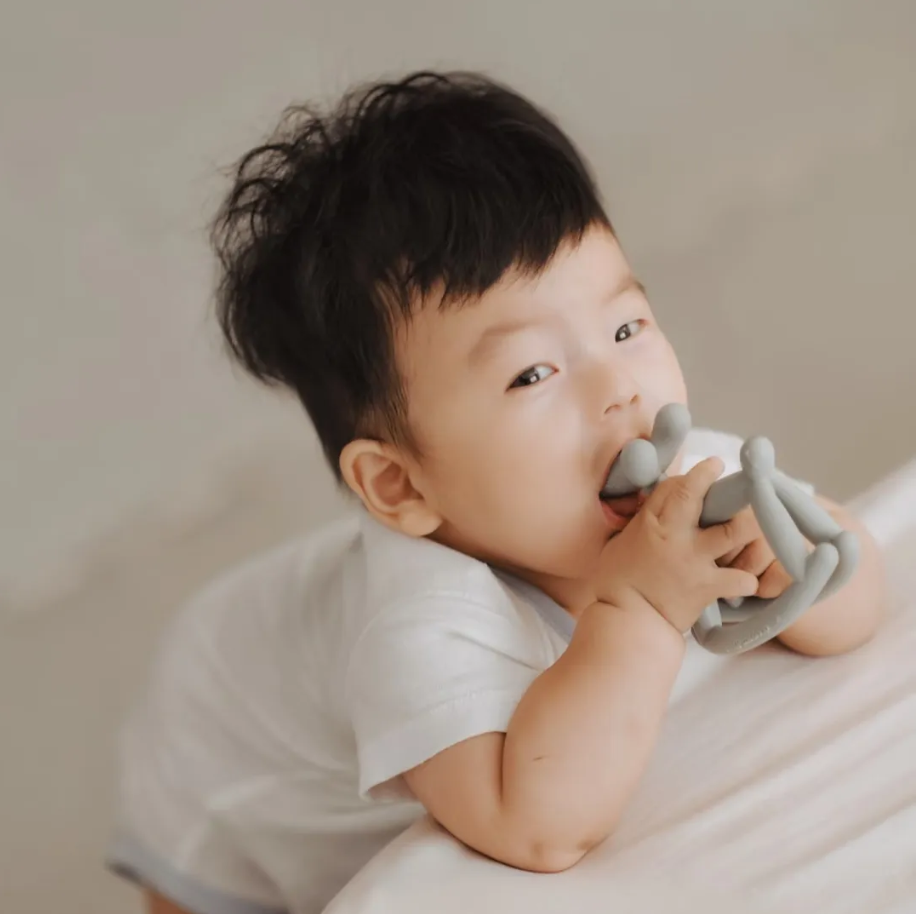 与不到一岁的孩子分开，会造成心灵创伤吗？